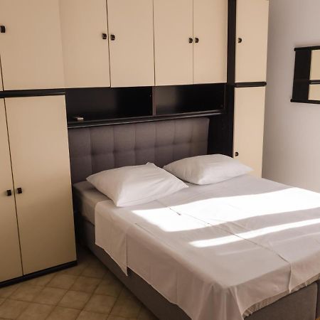 Apartments Anita 1 Barbat na Rabu Εξωτερικό φωτογραφία
