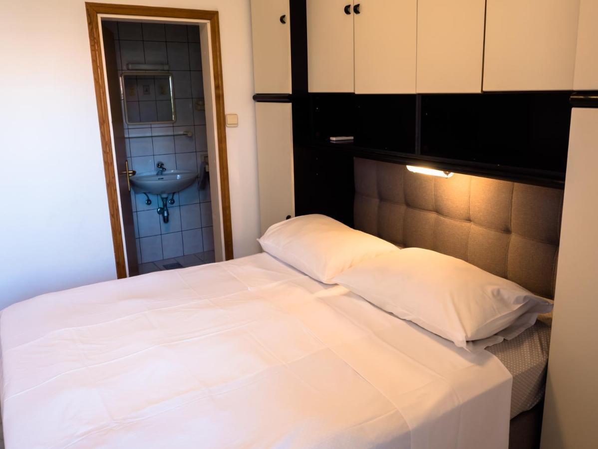 Apartments Anita 1 Barbat na Rabu Εξωτερικό φωτογραφία