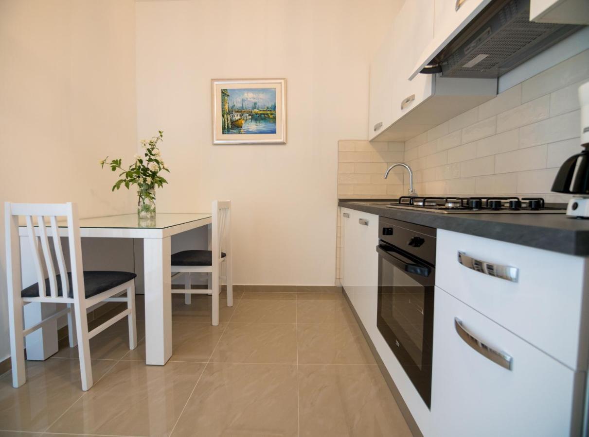 Apartments Anita 1 Barbat na Rabu Εξωτερικό φωτογραφία