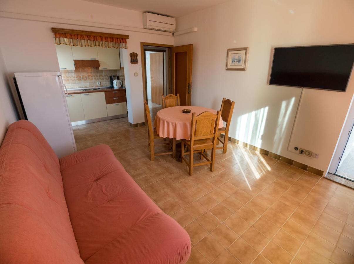 Apartments Anita 1 Barbat na Rabu Εξωτερικό φωτογραφία