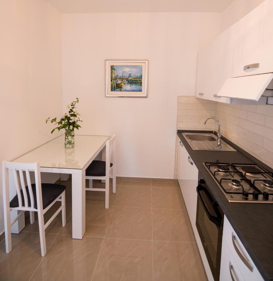 Apartments Anita 1 Barbat na Rabu Εξωτερικό φωτογραφία