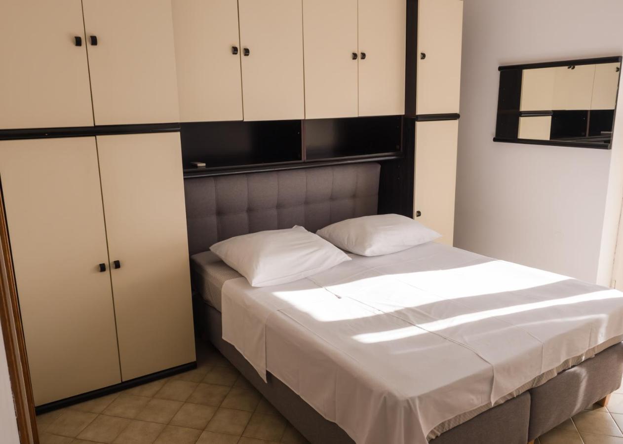 Apartments Anita 1 Barbat na Rabu Εξωτερικό φωτογραφία