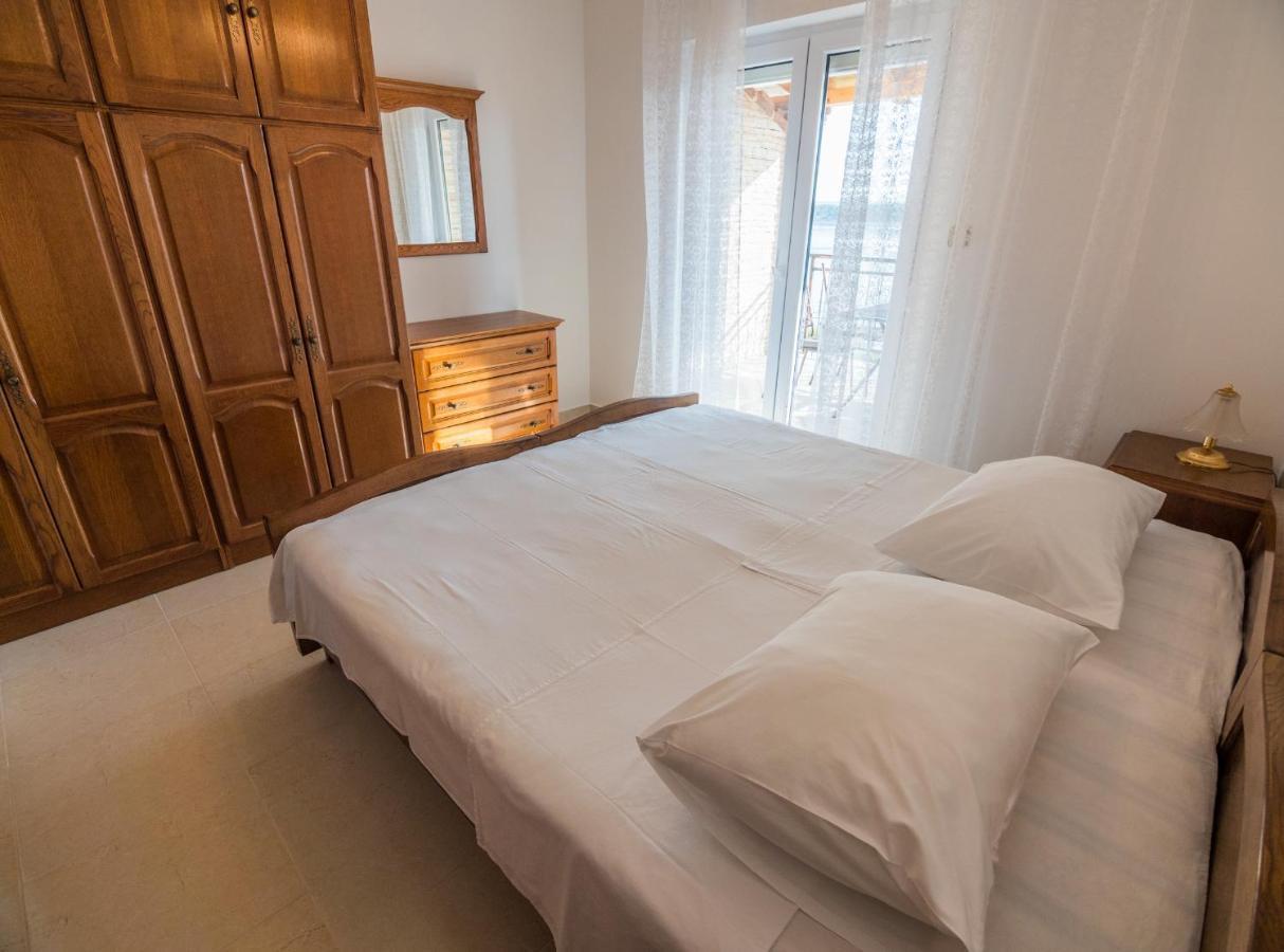 Apartments Anita 1 Barbat na Rabu Εξωτερικό φωτογραφία