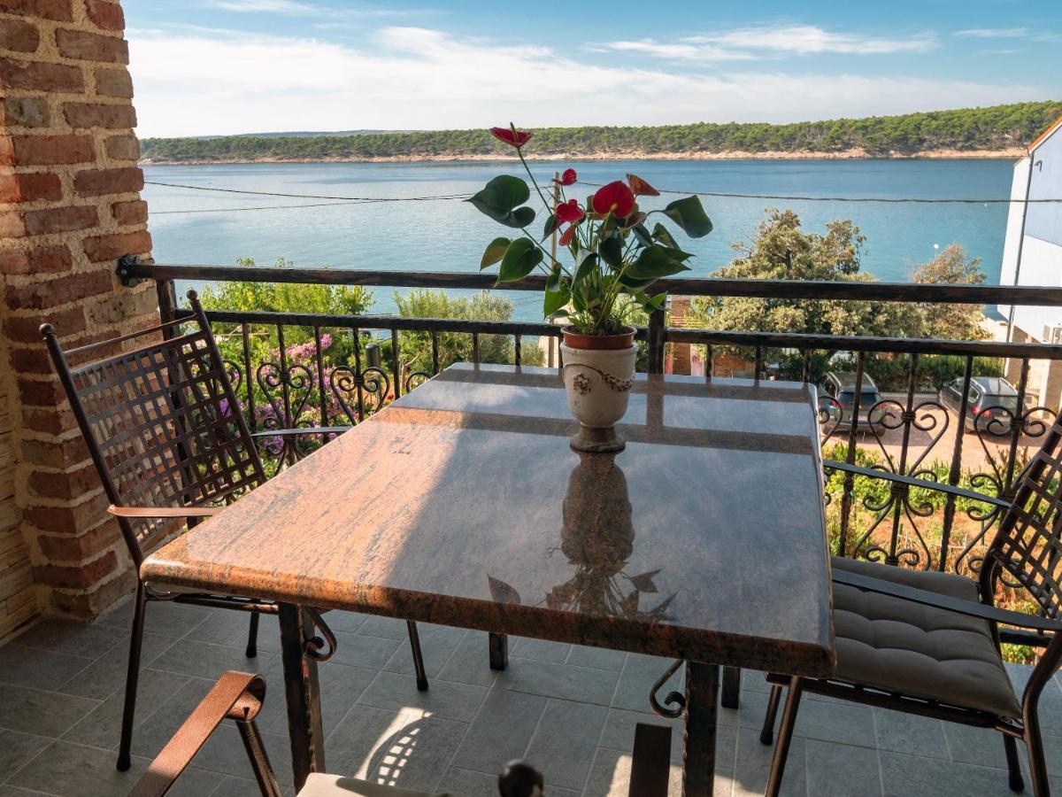 Apartments Anita 1 Barbat na Rabu Εξωτερικό φωτογραφία